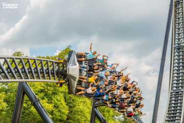 Wakacyjny Hit !!! Z wyjazdem do Energylandii, wycieczkami do Wiednia, na Słowację i  do aquaparków.Ośrodek z basenem letnim (DW Lidia). Kolonia 7-13 lat, obóz 14-18 lat.